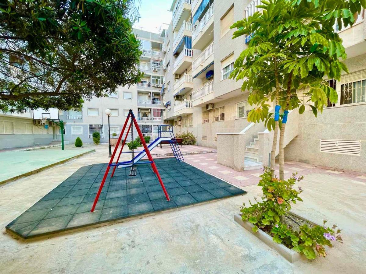 Torrevieja Comfortable Apartment Luaran gambar